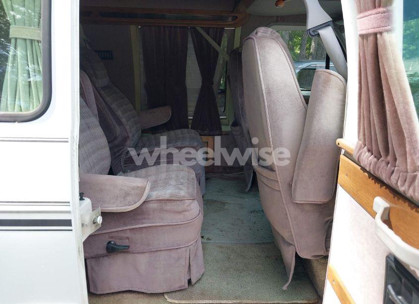 Photo 8 of 1993 Chevrolet G20 (VIN 2GBEG25Z8P4137449)