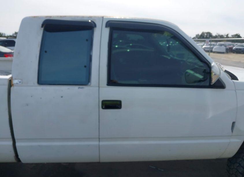 Photo 13 of 1993 Chevrolet Gmt-400 K1500 (VIN 2GBEK19K0P1252828)