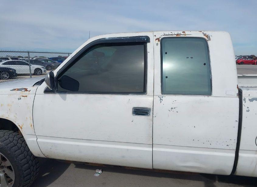 Photo 14 of 1993 Chevrolet Gmt-400 K1500 (VIN 2GBEK19K0P1252828)