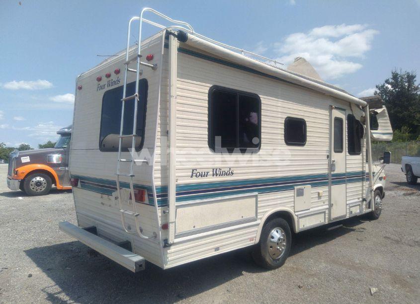 Photo 4 of 1990 Chevrolet G30 (VIN 2GBJG31K4L4133440)