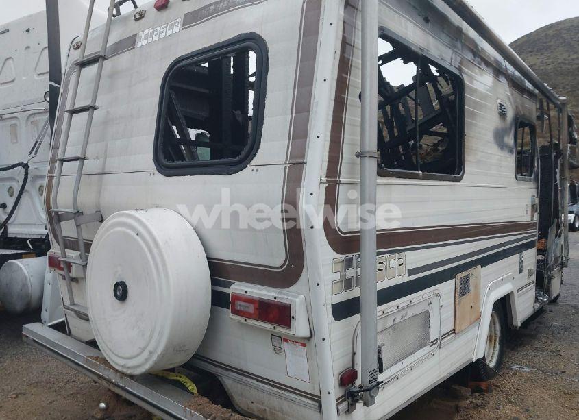 Photo 4 of 1983 Chevrolet G30 (VIN 2GBJG31M1D4164731)