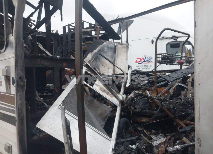 Photo 8 of 1983 Chevrolet G30 (VIN 2GBJG31M1D4164731)