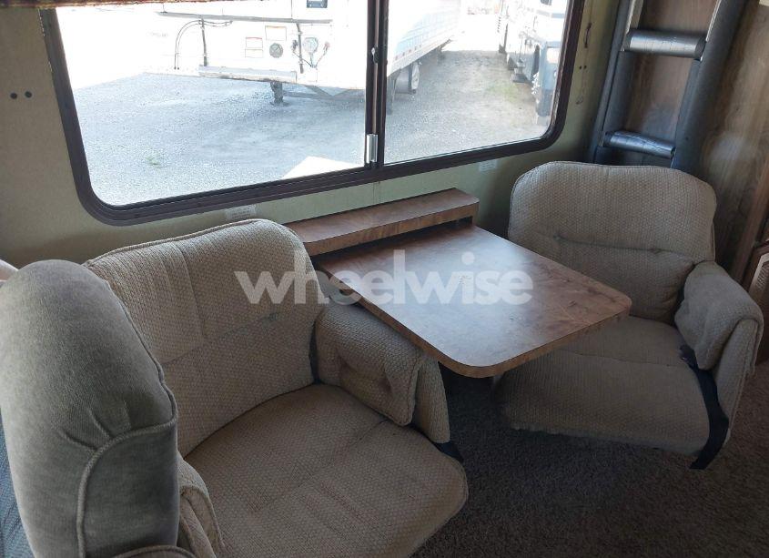 Photo 12 of 1985 Chevrolet G30 (VIN 2GBJG31M6F4104236)