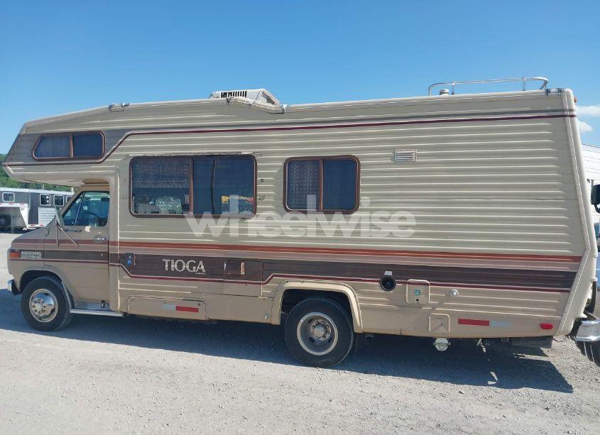 Photo 17 of 1985 Chevrolet G30 (VIN 2GBJG31M6F4104236)