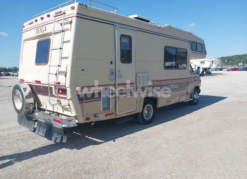 Photo 4 of 1985 Chevrolet G30 (VIN 2GBJG31M6F4104236)