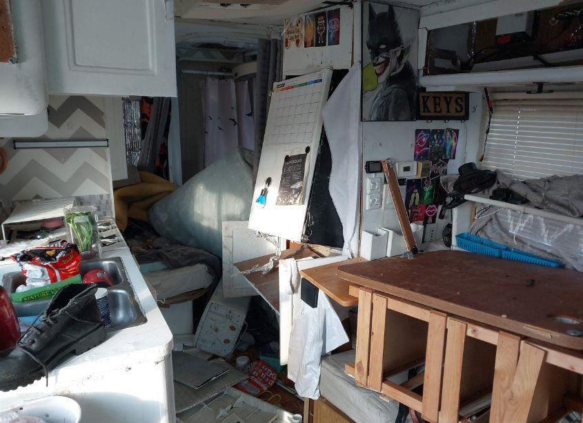 Photo 8 of 1984 Chevrolet G30 (VIN 2GBJG31M7E4119570)