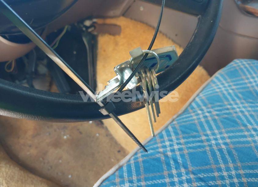 Photo 10 of 1984 Chevrolet G30 (VIN 2GBJG31MXE4139425)