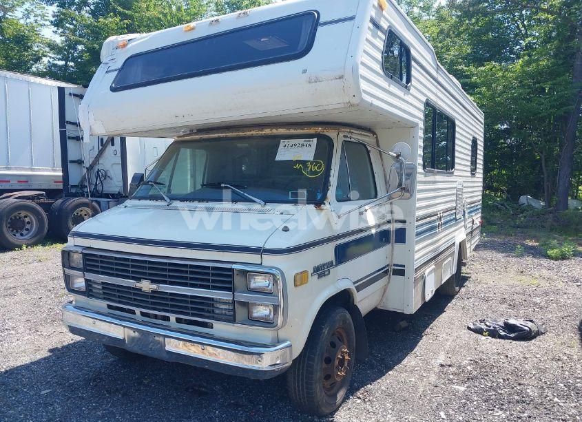 Photo 2 of 1984 Chevrolet G30 (VIN 2GBJG31MXE4139425)
