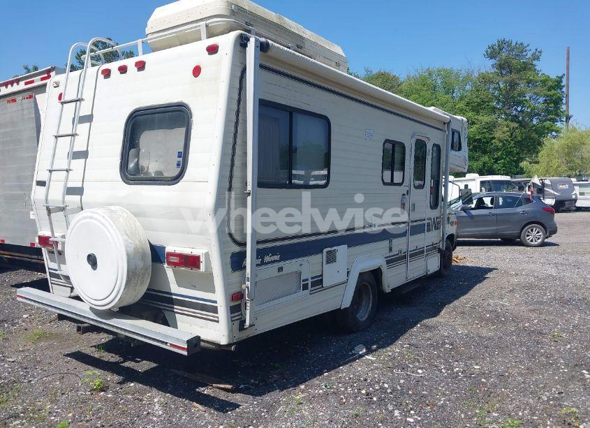 Photo 4 of 1984 Chevrolet G30 (VIN 2GBJG31MXE4139425)