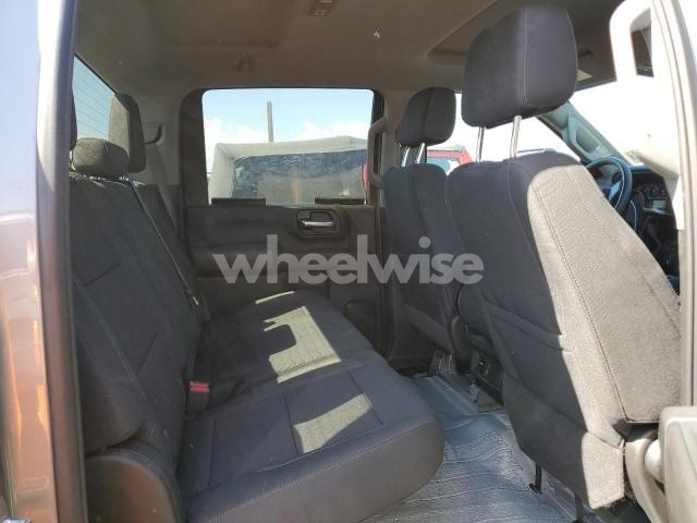 Photo 5 of 2024 CHEVROLET SILVERADO K2500 CUSTOM (VIN 2GC1YME74R1161088)