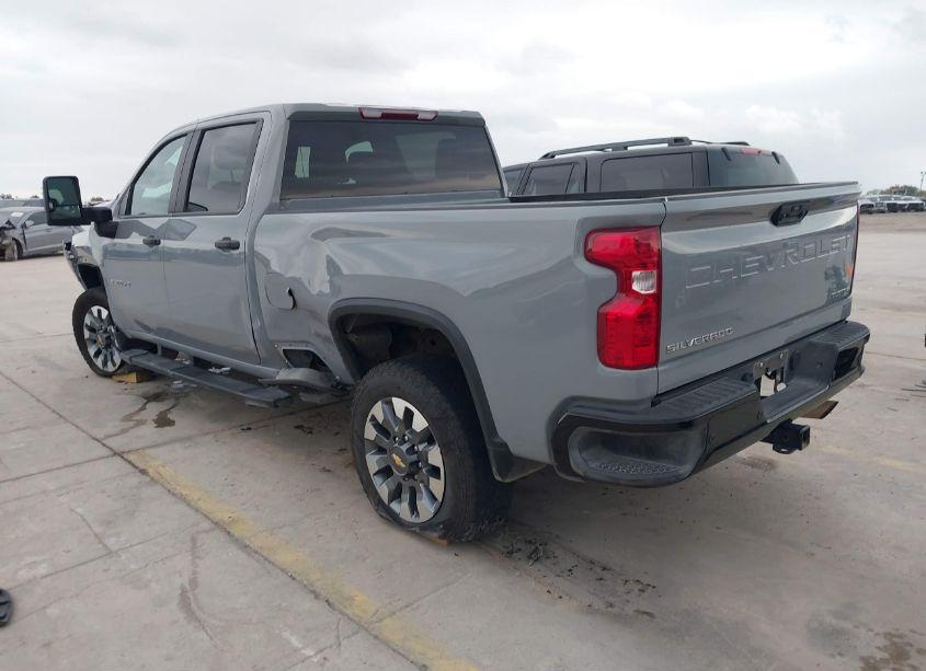 Photo 3 of 2024 Chevrolet Silverado 2500HD 4WD STANDARD BED CUSTOM (VIN 2GC1YME76R1161111)