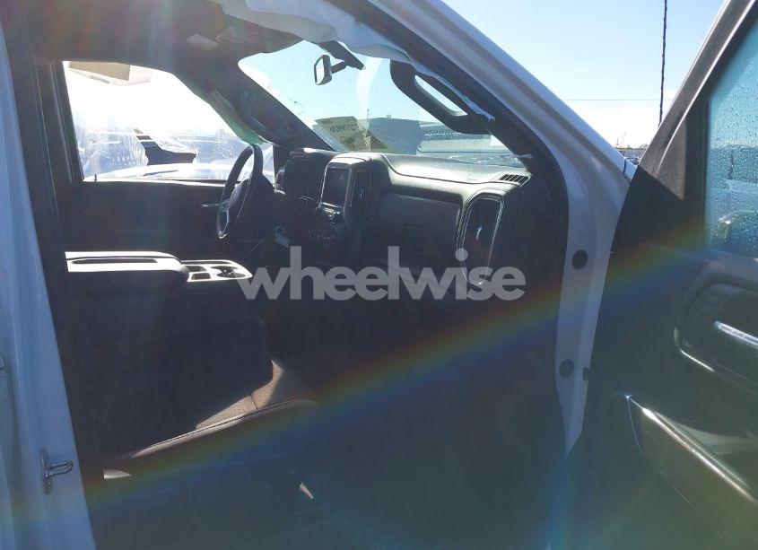 Photo 3 of 2022 Chevrolet Silverado 2500HD (VIN 2GC1YNEY3N1235299)