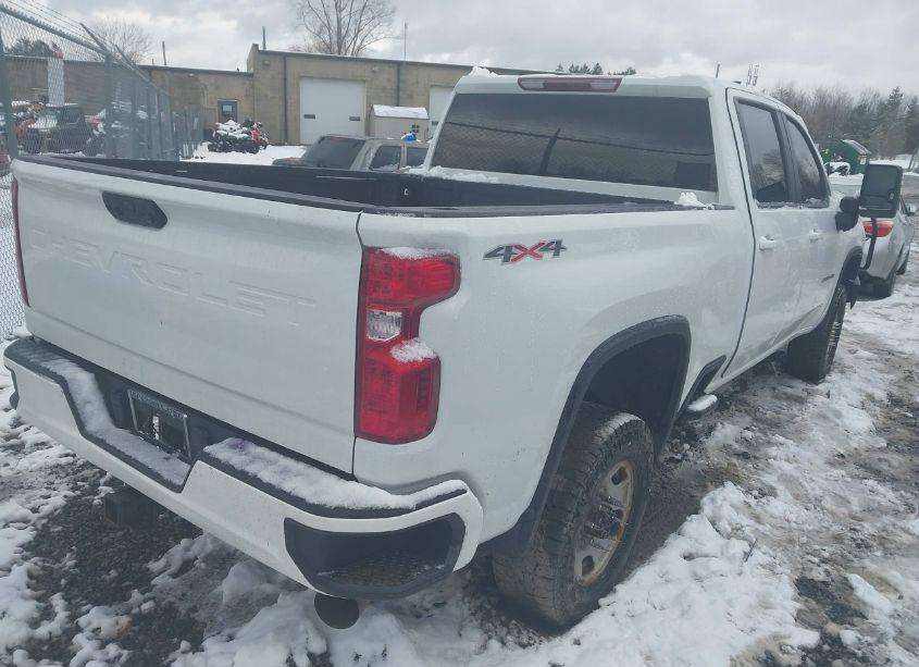 Photo 3 of 2022 Chevrolet Silverado 2500HD 4WD STANDARD BED LT (VIN 2GC1YNEY8N1201293)