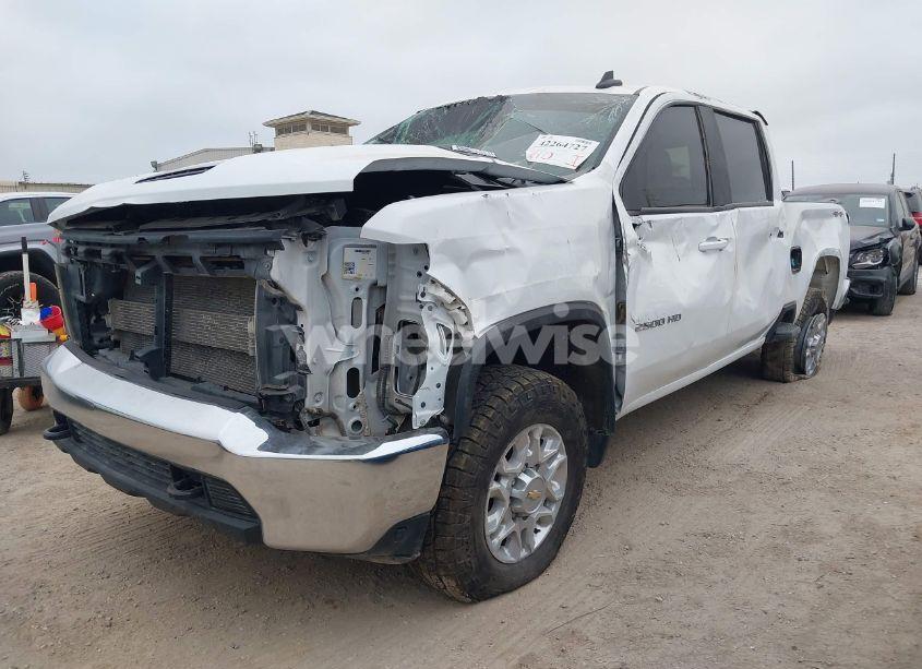 Photo 2 of 2022 Chevrolet Silverado 2500HD 4WD STANDARD BED LT (VIN 2GC1YNEYXN1203403)