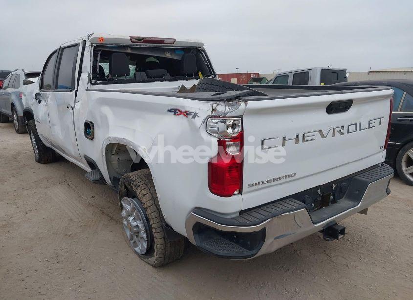 Photo 3 of 2022 Chevrolet Silverado 2500HD 4WD STANDARD BED LT (VIN 2GC1YNEYXN1203403)