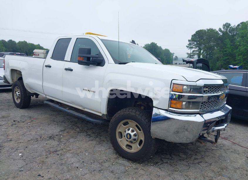 2019 Chevrolet Silverado 2500HD WT (VIN 2GC2CREG2K1226543) main photo