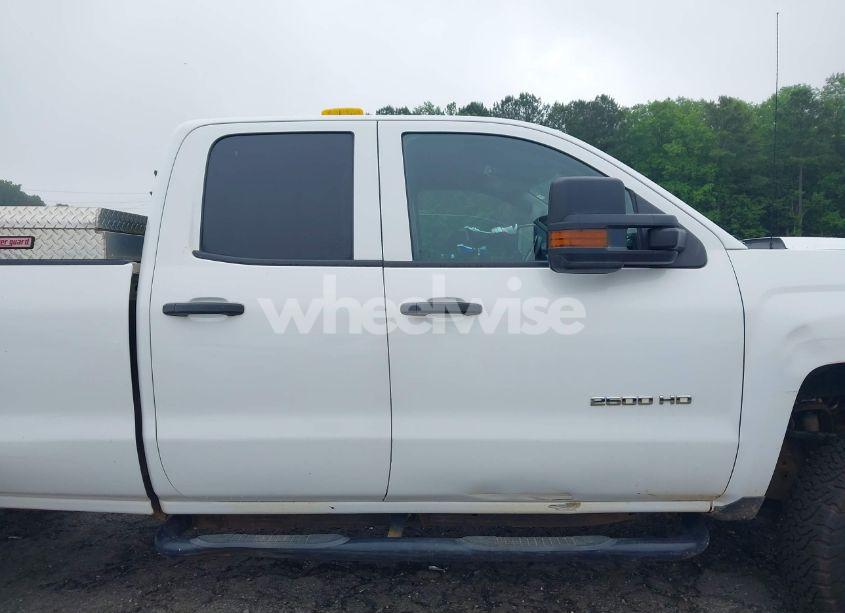 Photo 13 of 2019 Chevrolet Silverado 2500HD WT (VIN 2GC2CREG2K1226543)