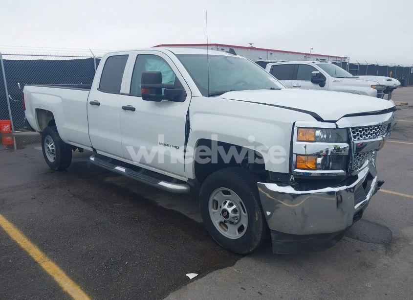 2019 Chevrolet Silverado 2500HD WT (VIN 2GC2CREG3K1153442) main photo