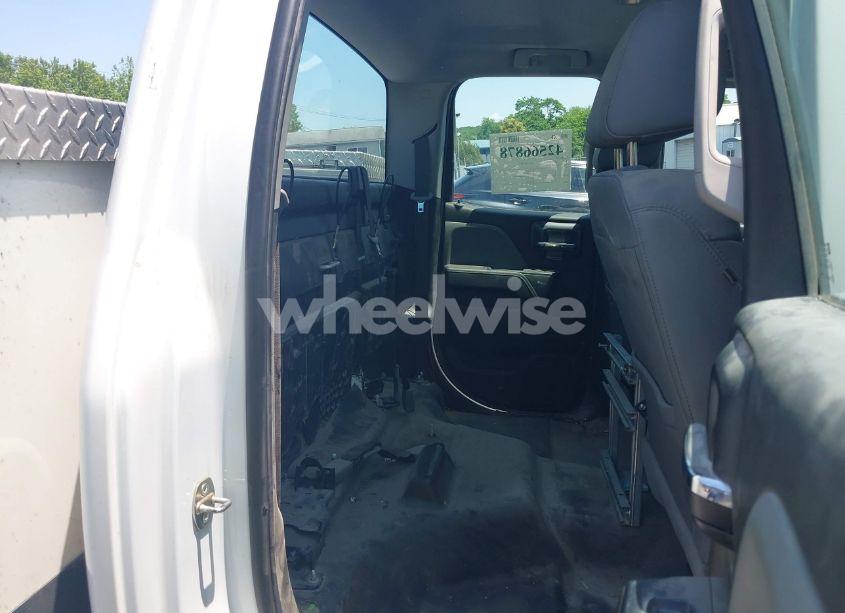 Photo 8 of 2019 Chevrolet Silverado 2500HD WT (VIN 2GC2KREG0K1220243)