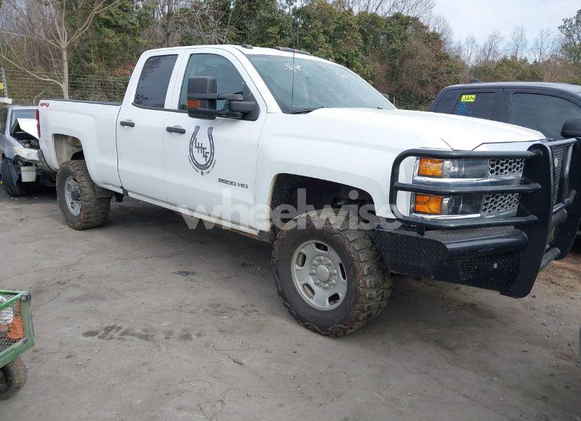 2019 Chevrolet Silverado 2500HD WT (VIN 2GC2KREG2K1245015) main photo