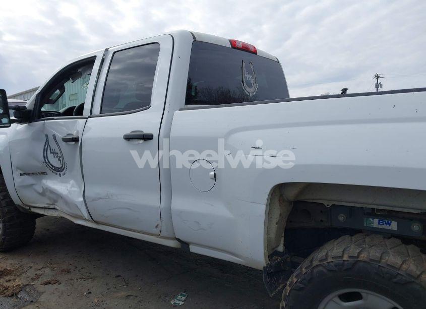 Photo 14 of 2019 Chevrolet Silverado 2500HD WT (VIN 2GC2KREG2K1245015)