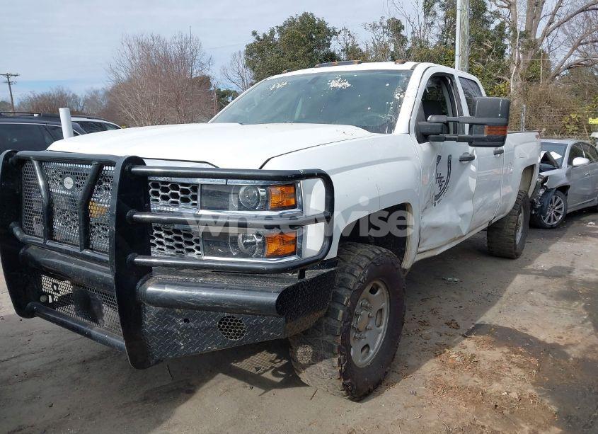 Photo 2 of 2019 Chevrolet Silverado 2500HD WT (VIN 2GC2KREG2K1245015)
