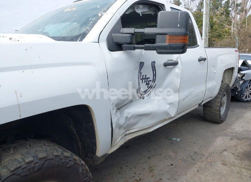 Photo 6 of 2019 Chevrolet Silverado 2500HD WT (VIN 2GC2KREG2K1245015)