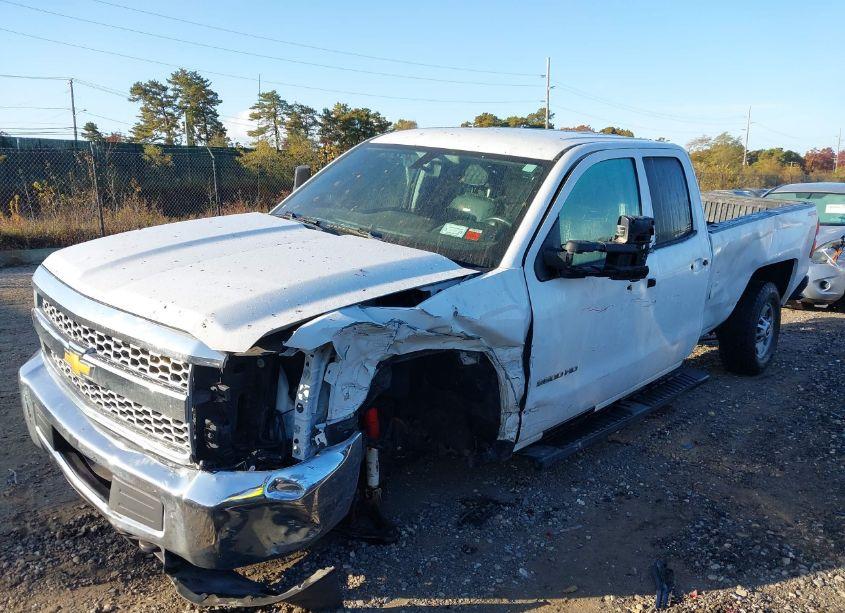 Photo 2 of 2019 Chevrolet Silverado 2500HD WT (VIN 2GC2KREG3K1143884)