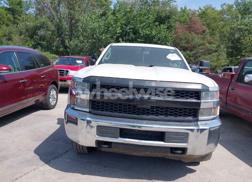 Photo 12 of 2019 Chevrolet Silverado 2500HD WT (VIN 2GC2KREG4K1147622)