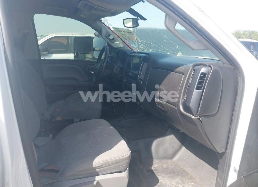 Photo 5 of 2019 Chevrolet Silverado 2500HD WT (VIN 2GC2KREG4K1147622)