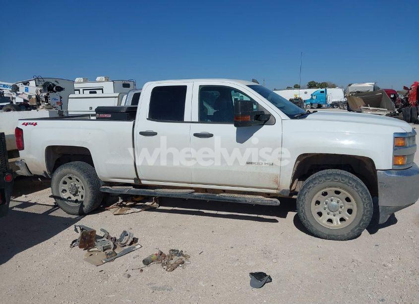 Photo 12 of 2019 Chevrolet Silverado 2500HD WT (VIN 2GC2KREG6K1151901)