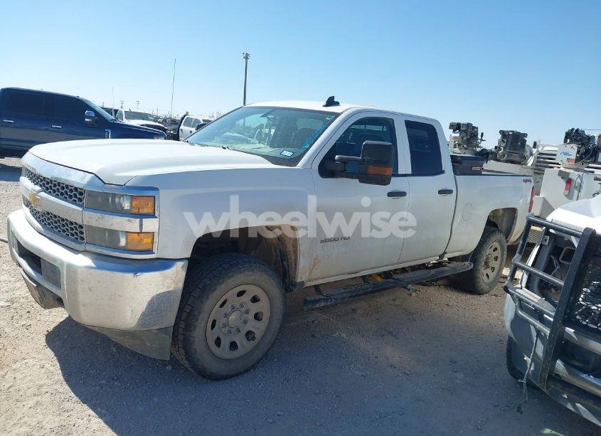 Photo 13 of 2019 Chevrolet Silverado 2500HD WT (VIN 2GC2KREG6K1151901)