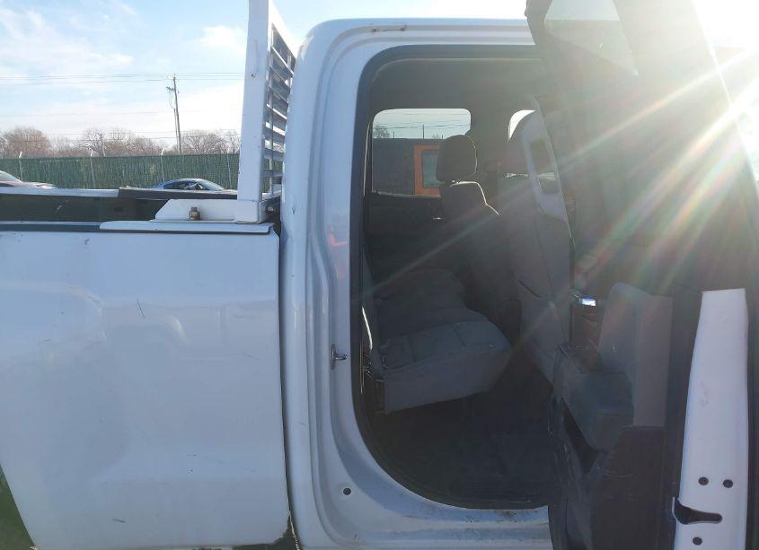 Photo 8 of 2019 Chevrolet Silverado 2500HD WT (VIN 2GC2KREG6K1238584)