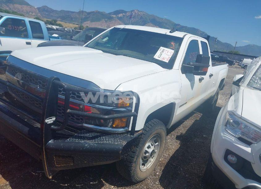 Photo 2 of 2019 Chevrolet Silverado 2500HD WT (VIN 2GC2KREG7K1168996)