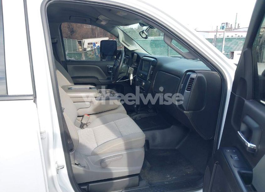 Photo 5 of 2019 Chevrolet Silverado 2500HD WT (VIN 2GC2KREG8K1172524)