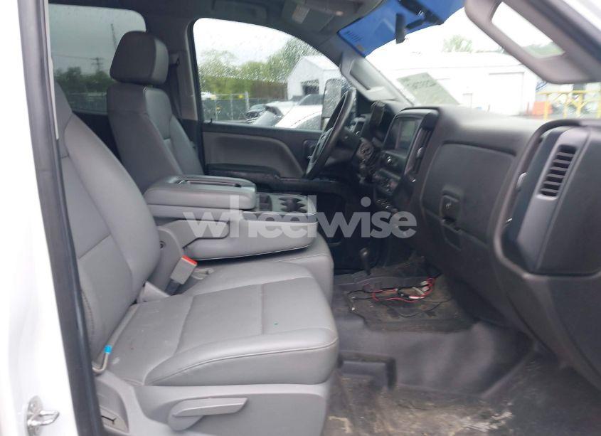 Photo 5 of 2019 Chevrolet Silverado 2500HD WT (VIN 2GC2KREG8K1223889)