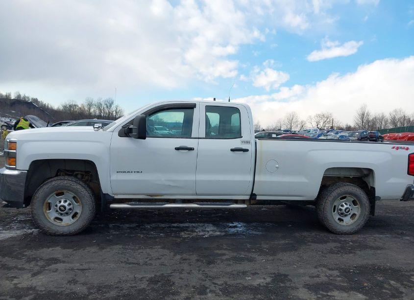 Photo 6 of 2019 Chevrolet Silverado 2500HD WT (VIN 2GC2KREGXK1226079)