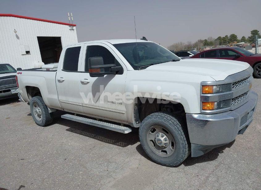 Photo 13 of 2019 Chevrolet Silverado 2500HD LT (VIN 2GC2KSEG0K1159905)
