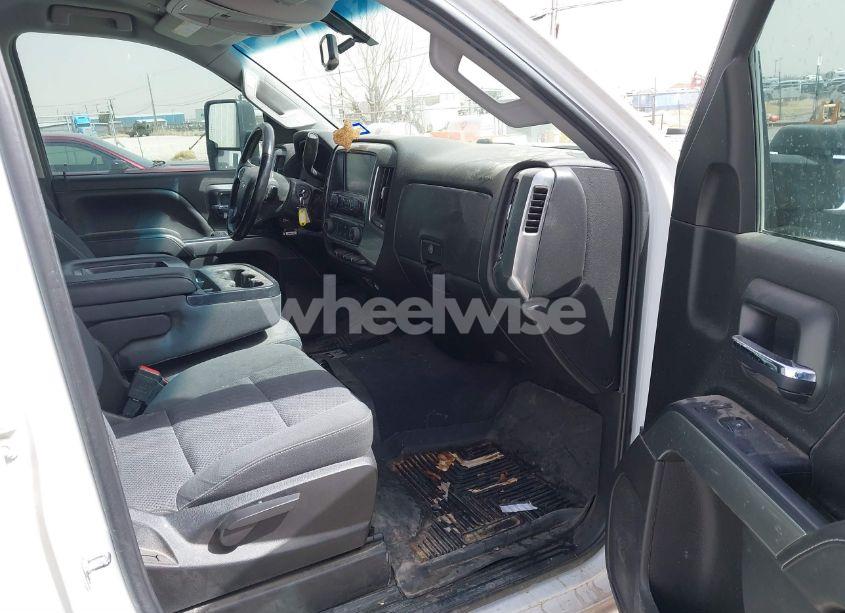 Photo 5 of 2019 Chevrolet Silverado 2500HD LT (VIN 2GC2KSEG0K1159905)