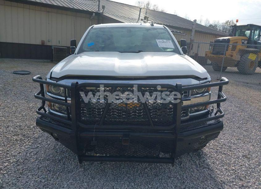 Photo 12 of 2019 Chevrolet Silverado 2500HD LT (VIN 2GC2KSEG8K1170103)