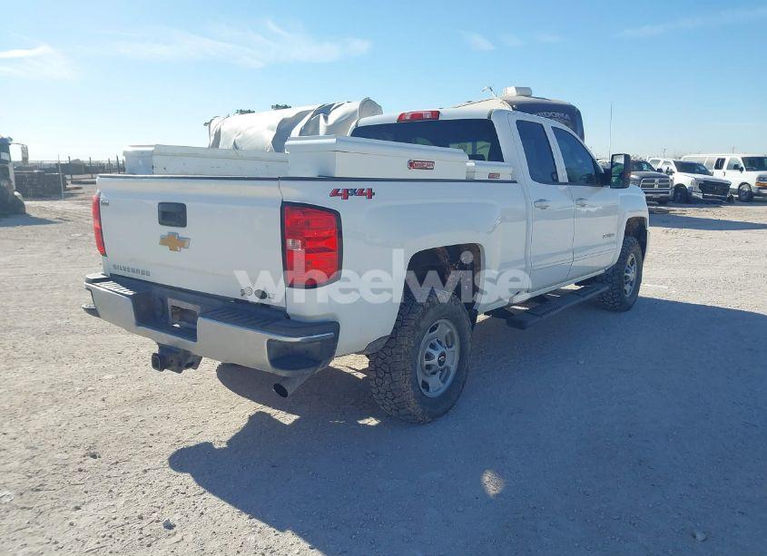 Photo 4 of 2019 Chevrolet Silverado 2500HD LT (VIN 2GC2KSEGXK1209967)