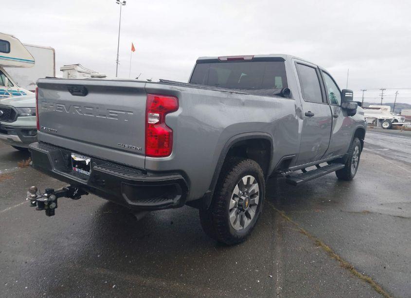 Photo 4 of 2025 Chevrolet Silverado 2500HD 4WD STANDARD BED CUSTOM (VIN 2GC4KME76S1120112)