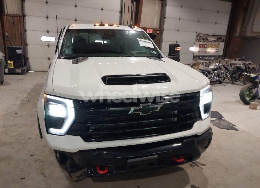Photo 12 of 2025 Chevrolet Silverado 2500HD 4WD STANDARD BED LT (VIN 2GC4KNE72S1137446)