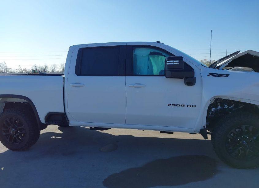 Photo 13 of 2025 Chevrolet Silverado 2500HD 4WD STANDARD BED LT (VIN 2GC4KNE76S1108452)