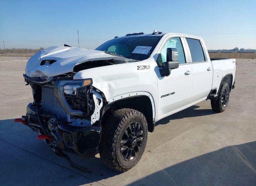 Photo 2 of 2025 Chevrolet Silverado 2500HD 4WD STANDARD BED LT (VIN 2GC4KNE76S1108452)