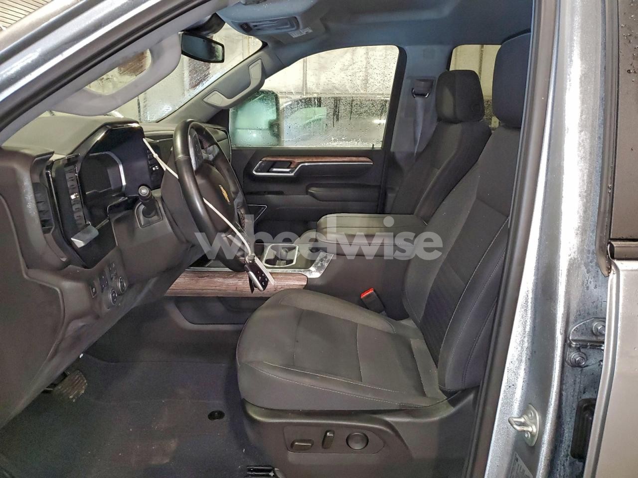 Photo 7 of 2025 CHEVROLET SILVERADO K3500 LT (VIN 2GC4KTE7XS1126635)