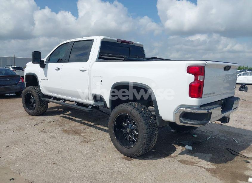 Photo 3 of 2022 Chevrolet Silverado 2500HD 2WD STANDARD BED LT (VIN 2GC4WNEY7N1229041)