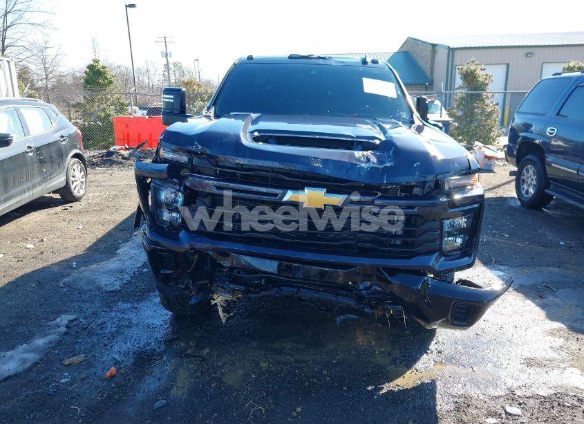 Photo 11 of 2024 Chevrolet Silverado 2500HD 4WD STANDARD BED CUSTOM (VIN 2GC4YME71R1104294)