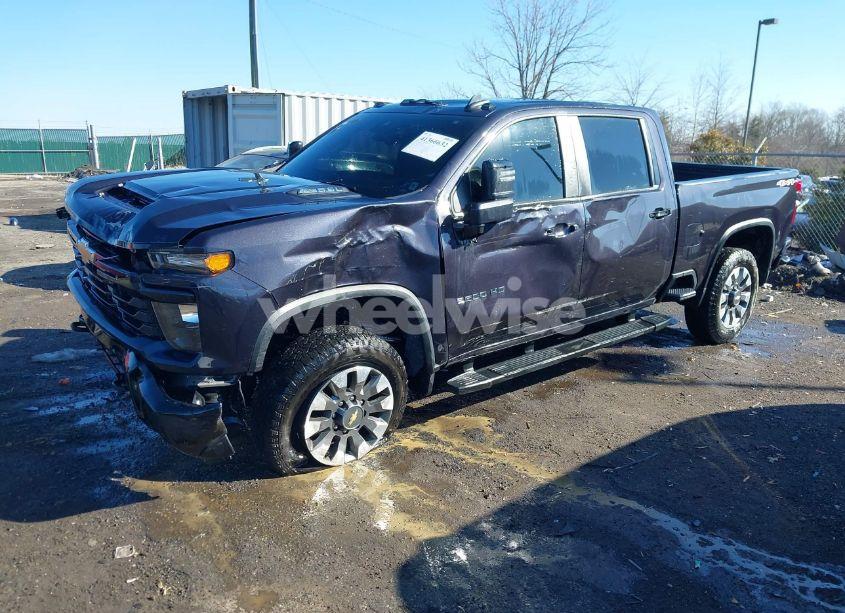 Photo 2 of 2024 Chevrolet Silverado 2500HD 4WD STANDARD BED CUSTOM (VIN 2GC4YME71R1104294)