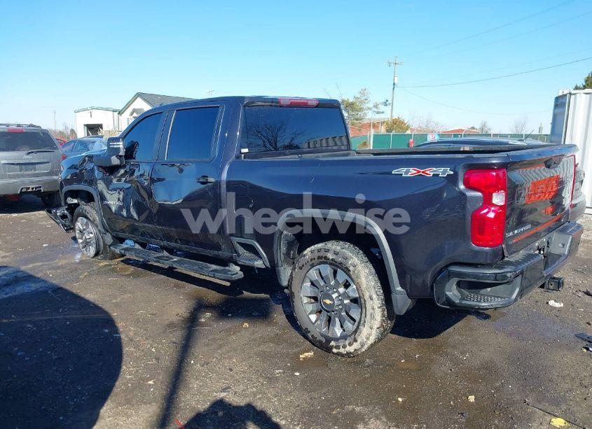 Photo 3 of 2024 Chevrolet Silverado 2500HD 4WD STANDARD BED CUSTOM (VIN 2GC4YME71R1104294)